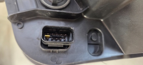 LAMPA PRZÓD TOYOTA PROACE 2 II KSENON NIESKRĘTNY 16-23 PRAWA RH 9808237480-00