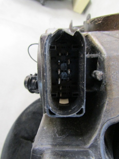 LAMPA PRZÓD FORD FOCUS MK3 ZWYKŁA RH PRAWA 10-14 BM5113W029AF