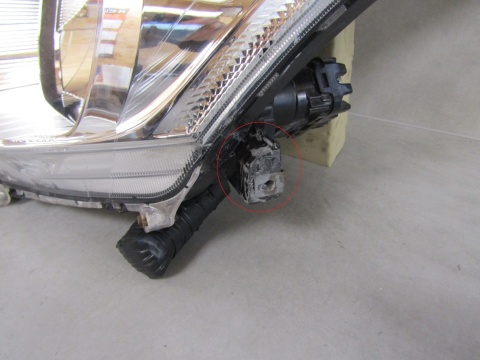 Lampa przód Suzuki Swift MK7 ZWYKŁA 10-17 LH LEWA