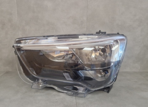 Lampa przód Opel Combo E IV ZWYKŁA Z LED LH LEWA 18-23 9816826080