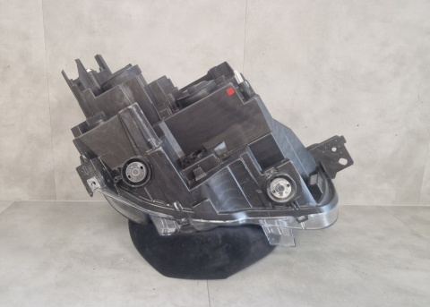 Lampa przód Opel Combo E IV ZWYKŁA Z LED LH LEWA 18-23 9816826080