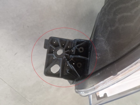 Lampa przód Opel Combo E IV ZWYKŁA Z LED LH LEWA 18-23 9816826080
