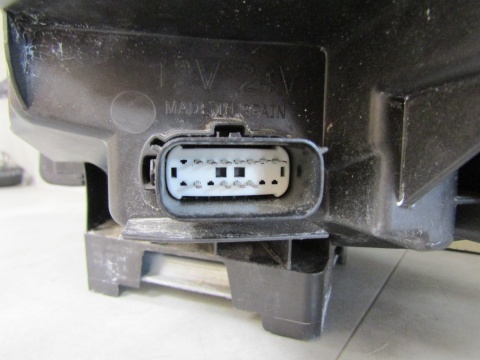 LAMPA PRZÓD FORD KUGA MK3 LED RH PRAWA 19-24 LV4B-13E014-FH