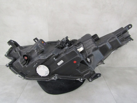 LAMPA PRZÓD TOYOTA YARIS IV GR SPORT LED 20- RH PRAWA KOITO 52-333