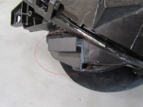 LAMPA PRZÓD MERCEDES B-KLASA W246 LIFT ZWYKŁA RH PRAWA 14-17 A2468205461
