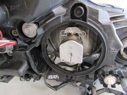 LAMPA PRZÓD SUBARU IMPREZA XV KSENON 11-17 LH LEWA
