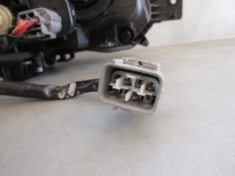 LAMPA PRZÓD SUBARU IMPREZA XV KSENON 11-17 LH LEWA