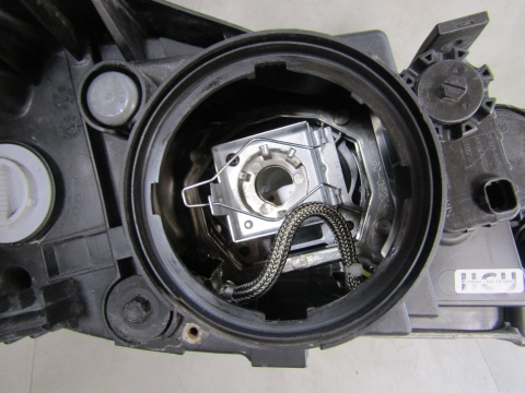 LAMPA PRZÓD KIA SORENTO II LH LEWA 09-12 KSENON 92101-2P140
