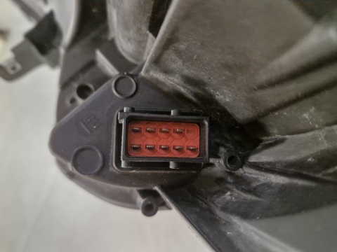 LAMPA PRZÓD OPEL CORSA E ZWYKŁA + LED PRAWA RH 14-19 13381344
