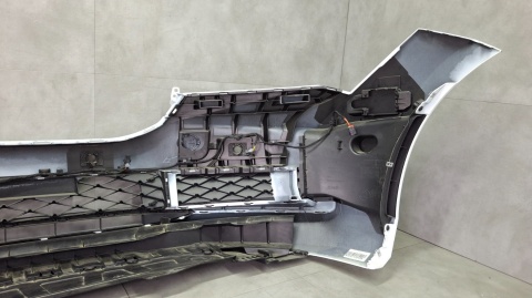 Zderzak przód przedni Skoda Superb 4 IV 24- / + wiązka