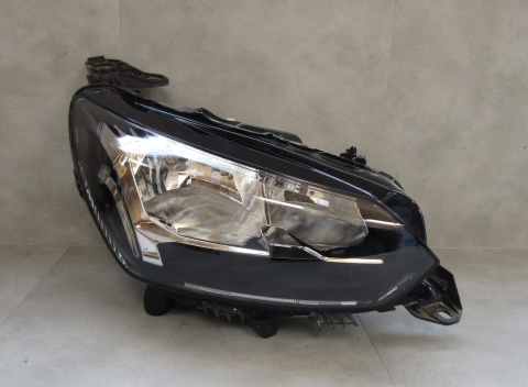 LAMPA PRZÓD PEUGEOT 208 II 2 2008 II 2 ZWYKŁA 19-23 RH PRAWA 9823193880