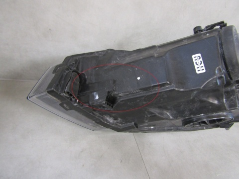 LAMPA PRZÓD VOLKSWAGEN VW POLO 2G ZWYKŁA 17-20 RH PRAWA 2G1941006