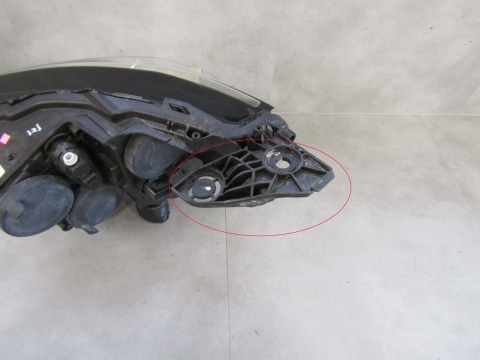 LAMPA PRZÓD PEUGEOT 208 II 2 2008 II 2 ZWYKŁA 19-23 RH PRAWA 9823193880