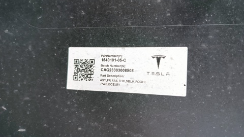 Zderzak przód przedni Tesla MODEL Y 20- / + osłona + 2 LEDy