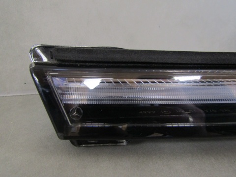 Lampa przód blenda Mercedes EQA EQB W243 243 LED DRL 21- A2439063200