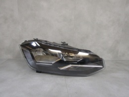 LAMPA PRZÓD VOLKSWAGEN VW POLO 2G ZWYKŁA 17-20 RH PRAWA 2G1941006