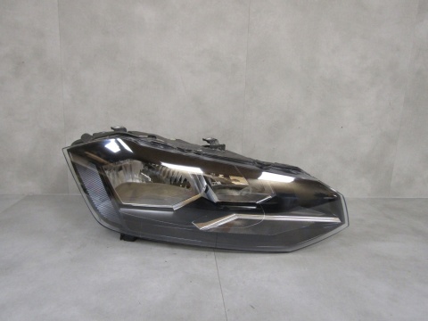 LAMPA PRZÓD VOLKSWAGEN VW POLO 2G ZWYKŁA 17-20 RH PRAWA 2G1941006
