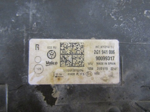 LAMPA PRZÓD VOLKSWAGEN VW POLO 2G ZWYKŁA 17-20 RH PRAWA 2G1941006