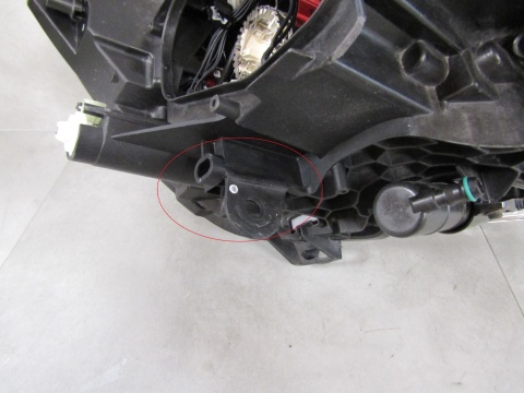 LAMPA PRZÓD SKODA SUPERB 2 II LIFT KSENON SKRĘTNY 13-15 LH 3T1941015H