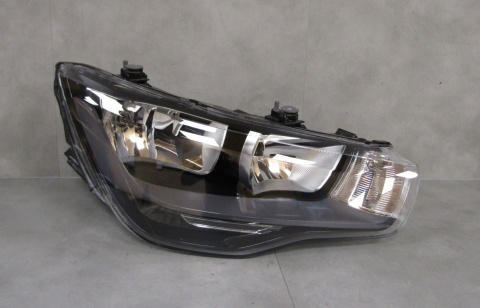 LAMPA PRZÓD AUDI A1 8X0 ZWYKŁA 10-14 RH PRAWA 8X0941004