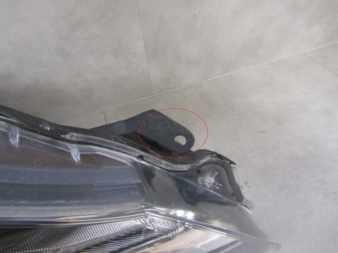 Lampa przód Toyota Yaris 3 III Lift ZWYKŁA SOCZEWKA 17-20 RH PRAWA