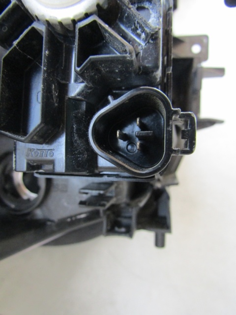 LAMPA PRZÓD MAZDA 2 DJ ZWYKŁA koito 10018384 14-19 LH LEWA