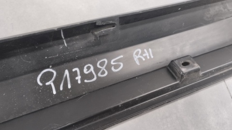 Listwa progowa prawa Range Rover Evoque BJ32-10154 11-18