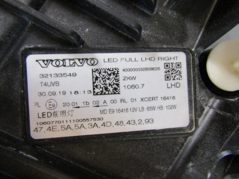 LAMPA PRZÓD VOLVO XC60 II FULL LED 17-24 RH PRAWA 32133549