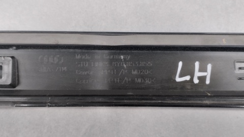 Listwa progowa lewa Audi A3 8Y0 S Line 20- S3