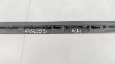 Listwa progowa prawa VW Golf 7 VII GTI GTD GTE 5G6 12-20