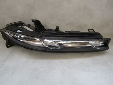 LAMPA PRZÓD BMW X7 GO7 LIFT LCI SWAROVSKI RH PRAWA 22- 5A20A06