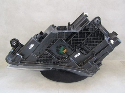 LAMPA PRZÓD SKODA SUPERB 3 III KSENON SKRĘTNY RH PRAWA 15-19 3V1941016B