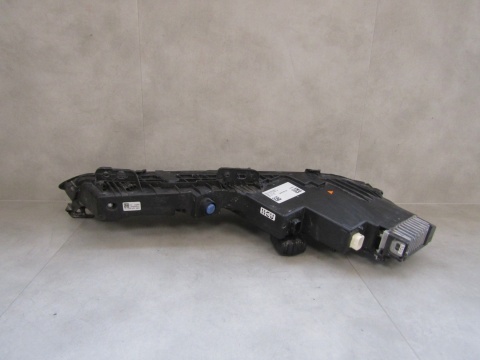 LAMPA PRZÓD BMW 7 G70 LED DRL SVAROWSKI RH PRAWA 22- 5A9CF86-03