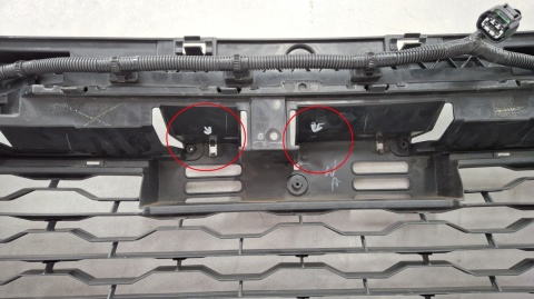Zderzak przód przedni Mitsubishi L200 V 5 Lift 19-
