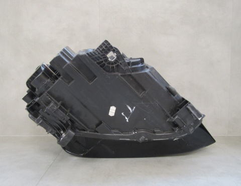 LAMPA PRZÓD AUDI Q2 ZWYKŁA LEWA LH 16-20 81A941003