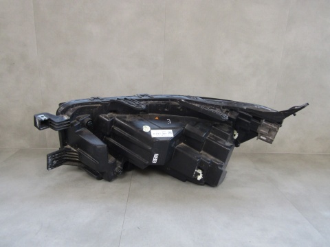 LAMPA PRZÓD MAXUS DELIVER 9 V90 FULL LED PRAWA RH 19- C00295586