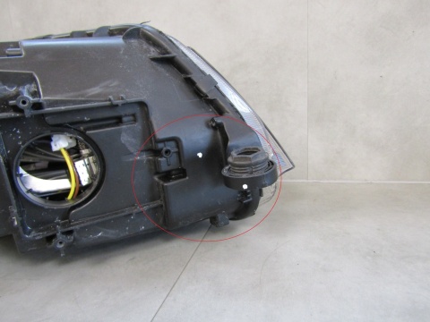 LAMPA PRZÓD SKODA OCTAVIA 3 III KSENON SKRĘTNY 12-16 LH LEWA