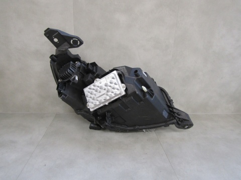Lampa przód Peugeot 208 II 2008 II FULL LED 19-23 LH LEWA 9841642080