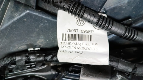 Zderzak przód przedni Volkswagen VW Touareg III lift R line 23-/6PDC+kamera
