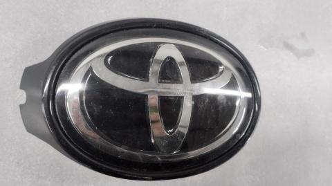 Znaczek emblemat logo pod radar grill przód TOYOTA Corolla E21 2018-