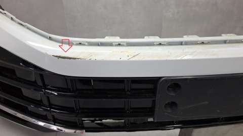 Zderzak przód przedni Volkswagen VW Touareg III lift 23- / PDC + LED