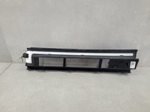 Kratka Led DRL atrapy grilla prawy przód Volkswagen VW Passat B9 3J0 24-