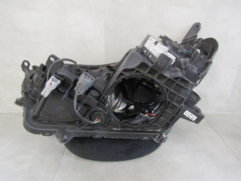 LAMPA PRZÓD TOYOTA RAV4 IV 4 LIFT LED 15-18 RH PRAWA STANLEY W3049
