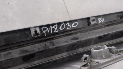 Listwa progowa prawa Toyota Corolla XII kombi E21