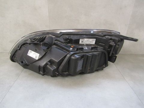 Lampa przód Volvo V40 ZWYKŁA 12-16 RH PRAWA 31420004