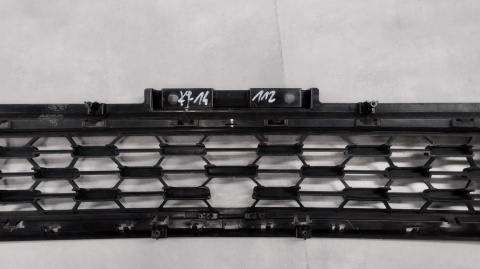 Grill atrapa zderzaka przód LYNK&CO 01 / 8889675860