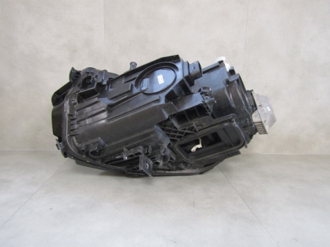 LAMPA PRZÓD MERCEDES W243 EQA EQB FULL LED PERFORMANCE RH 21-24 A2439069000