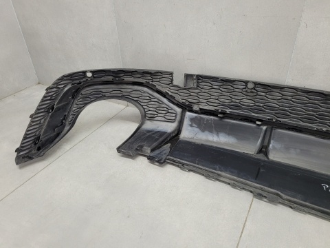 Dyfuzor spoiler zderzaka tył tylny Audi RSQ8 RS Q8 4M8 18-23