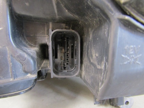LAMPA PRZÓD BMW 7 G11 G12 LASER 15-19 RH PRAWA 7465606-01
