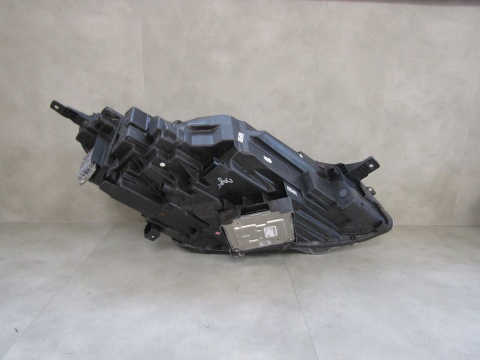 Lampa przód Ford Kuga MK3 LED 19-24 LH LEWA LV4B 13E015 FC